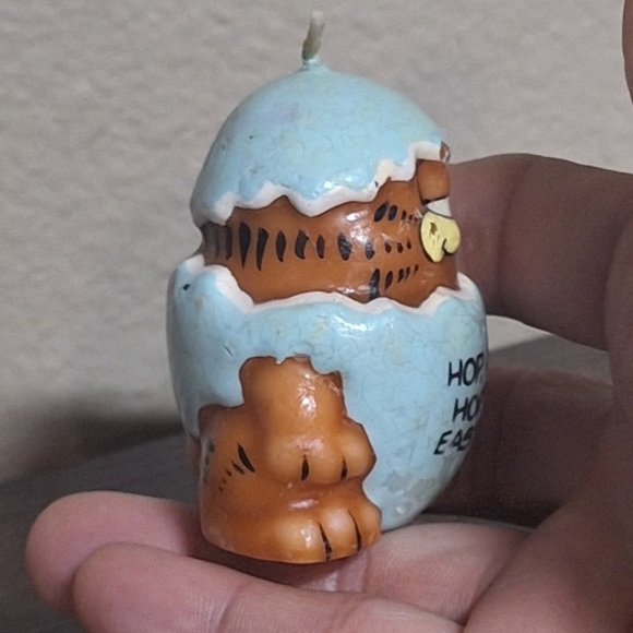 1981 Garfield Hop, Hop, Hoppy Easter Candle - Picture 3 of 12